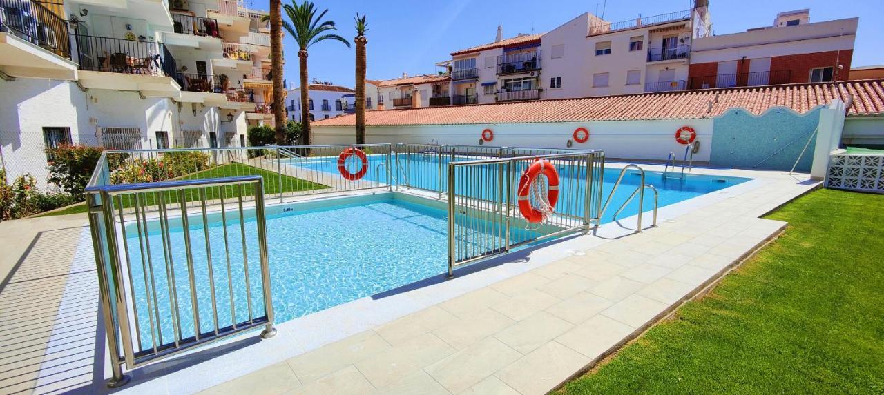 AP379 Casa Seger Apartment Nerja Bagian luar foto